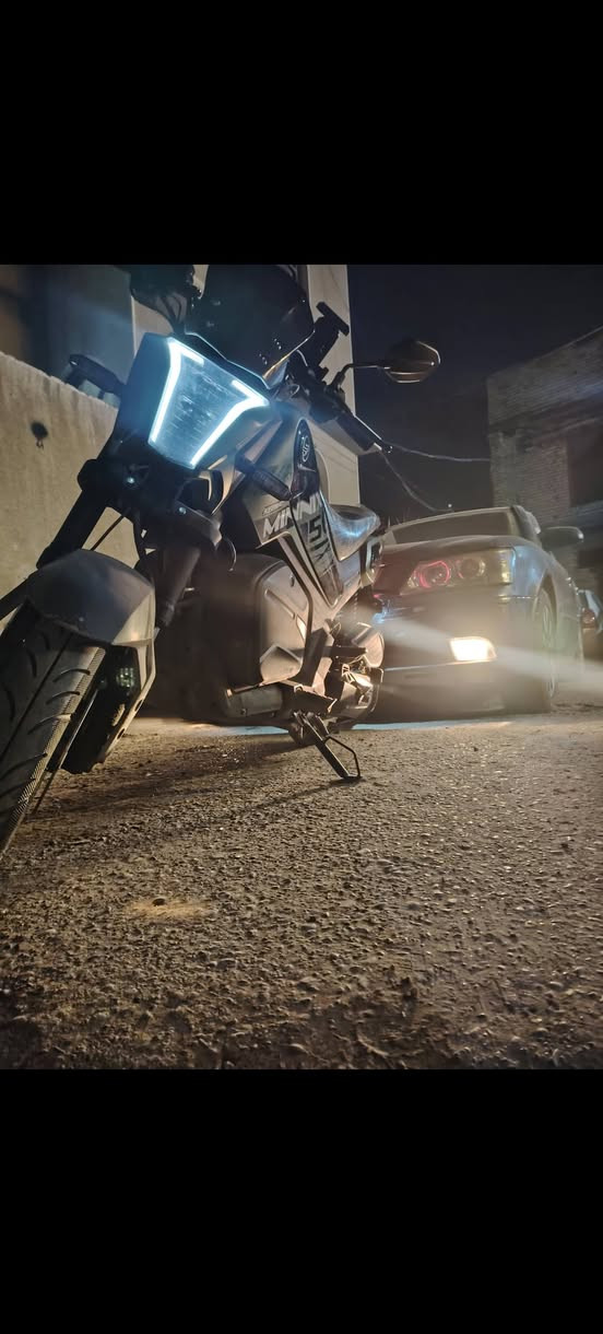 السلام عليكم
دراجه 150cc   minx  للبيع
 اخذتها قبل كم شهر من عجلة الخليج ماشيه 6000 يعني بعدها جديده الدراجه نظام بطح بس صغير كير اوتو 
دراجه رقم وسنويه
 بازين بس محسن ودهن من الشركه
سعرها مليونين وربع 
 التفاصيل أكثر اتصل ***********
