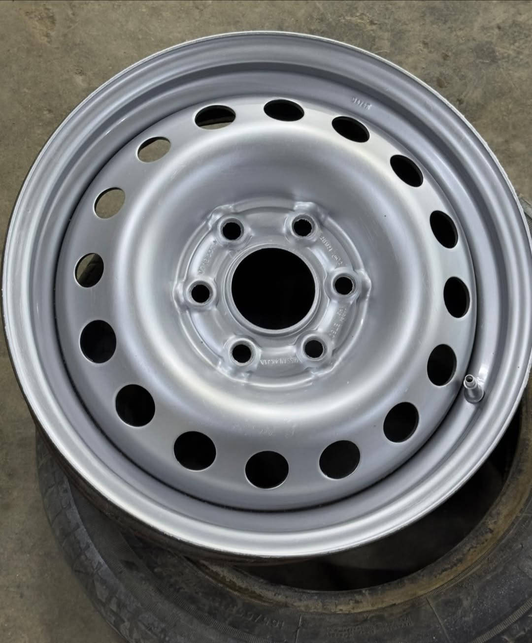 تخم ويل نيفارا حجم 15
6 ستد 

مصبوغ نضيف وجديد 
السعر 125 الف
مكان سماوه 

ويوجد توصيل لكل المحافظات

***********
