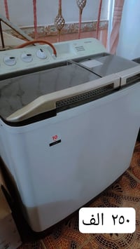 للبيع غسالة توشيبا (10 kg) نظيفة جداً للاستفسار 07833718443