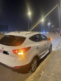 توسان 2013 خليجي السعر 143 وبيها مجال 07713688716