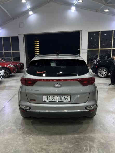 سبورتج موديل 2022 فول مواصفات 
السياره مفوله مواصفات بانوراما 
كشن جلد كهرباء 
ماشيه بس 37 الف ميل
بيه بس جاملغ امامي صبغ وبارد بلباب 
ضربته جدا بسيطه سطحيه 
وبعد بيه هواي مواصفات 
رقمه بغداد ومكانه بغداد 
رايده 195 ورقه وبيه مجال بسيط 
رقمي للتواصل ***********
