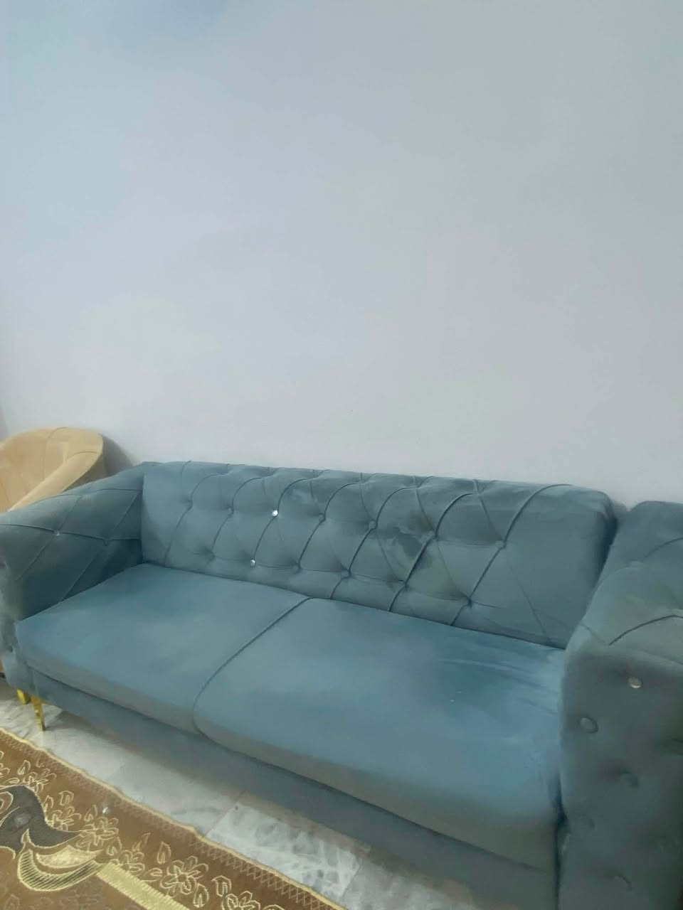 تخم للبيع نظيف سعره 400 وبيه مجال مكان الناصريه منصوريه رقم ***********
