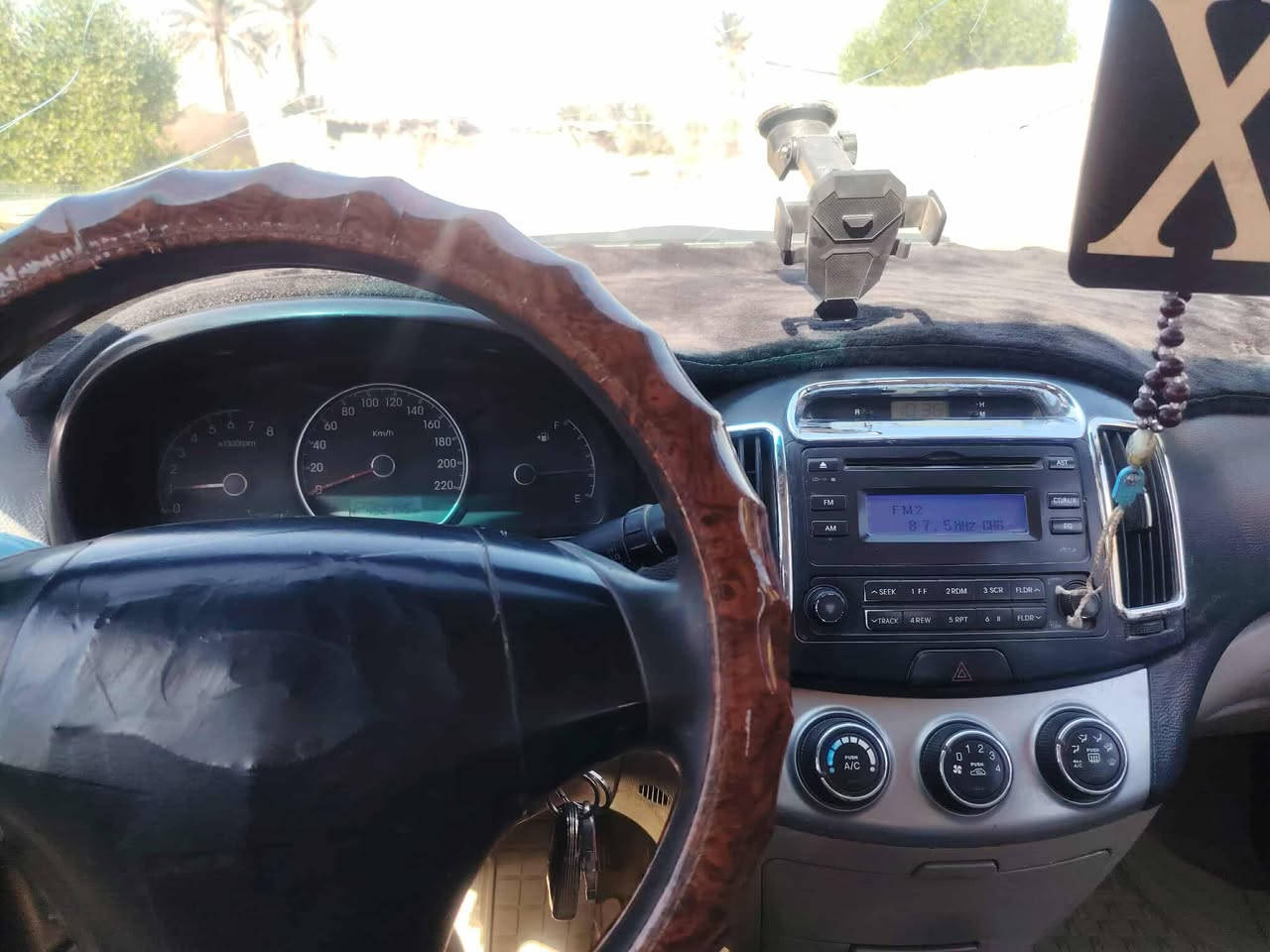 السلام عليكم النترا للبيع 2009خليجي 1600دكشن عالي تبريد ثلج محرك كير كفاله سياره بااسمي تحويل مباشرر السعر 85وبيهه مجال قليل مكاني حله جبله   اللأستفسار اتصل ***********.بي واتساب
