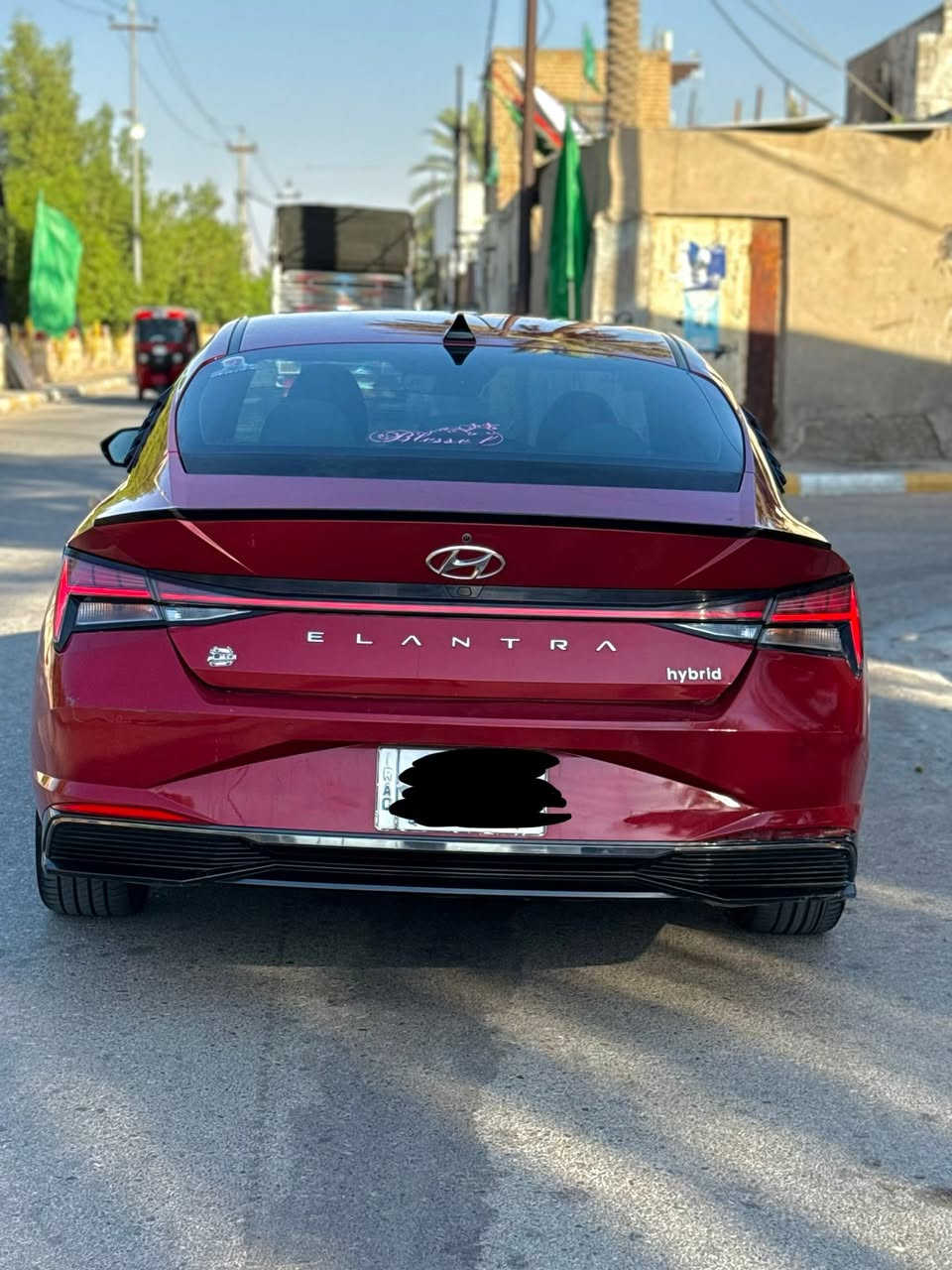 النترا 2021 هايبرد وارد امريكي ضرر 3 قطع صبغ بدون اي دواخل شواصي لغود مكفوله  فول مواصفات لمتد مكينه وكير مكفول حداديه جديده سياره مانقصها برقي داخلها ابيض كشنات جلد تشغيل عن بعد فتحه وباقي المواصفات المعروفه مكان السياره واسط السعر 125 وبيها مجال ***********
