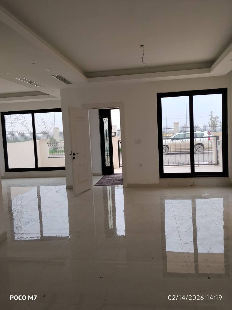 📢📢📢اعلان بيع 📢📢📢
بيت للبيع في احلى مجمع في اربيل #دياري_ستي 
مساحة 200 متر
اول مجمع في اربيل (طابو ملك صرف)
4 غرف نوم (غرفة ماستر )
2 حمام
صالة واستقبال
مطبخ معزول
كراج 
حديقة 
2سطح للبيت 
للاستفسار يرجى الاتصال بنا (واتساب ، اتصال)
📱 *********** 

للمزيد من التفاصيل 
‏مراسلة الازدهار للتجارة والعقارات عبر واتساب. https://wa.me/9647805001551

اشتركوا بجروبنا لكي تجدوا كل ماهو جديد من العقارات في اربيل

https://www.facebook.com/groups/209548401902007/?ref=share_group_link

زوروا صفحتنا لكي لايفوتكم عروض عقارات اربيل

https://www.facebook.com/profile.php?id=100086984441793&mibextid=ZbWKwL أربيل, العراق
