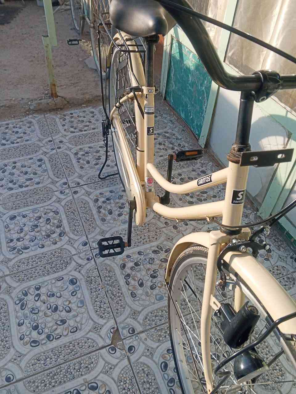 السلام عليكم
بايسكل للبيع 
اخو الجديد
لون مميز 
حجم 26
مديل 22
السعر 150
وبي مجال قليل 
ملاحضه 
ياباني

رقم مبايل ***********

مكان بابل قضاء القاسم ناحيه الطليعه
