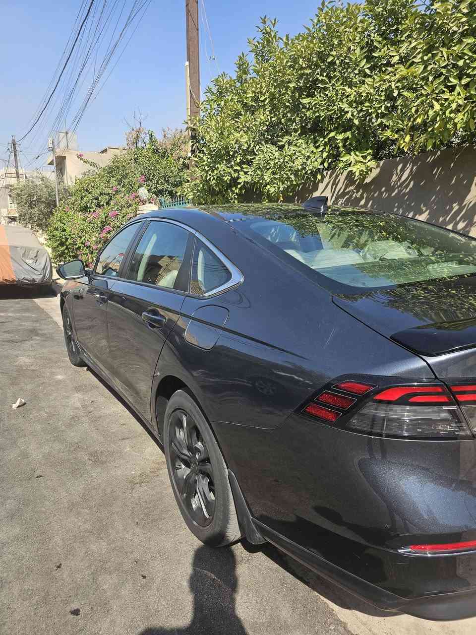 هوندا اكورد 2024 محرك 1500 تيربو موصفات lx يعني نص فول
محرك وكير كفاله
بصمه
 كامره خلفيه
 شاشه 
3 انظمه قياده 
هند بريك دكمه
ويل 17  
السياره ماشيه 35 الف كيلو 
بيه نقص رادار
مرقم بغداد باسمي 
حادثها بنيد مبدل ومصبوغ  والجاملغ الايمن بارد فقط باقي غراضها كلها بلاديها الدعاميه واللايتات والراديتر 
صار اهنا بالعراق عندي صبغ بيها باب الخلفي عكس سايق
السعر 150 ورقه
الرقم ***********
