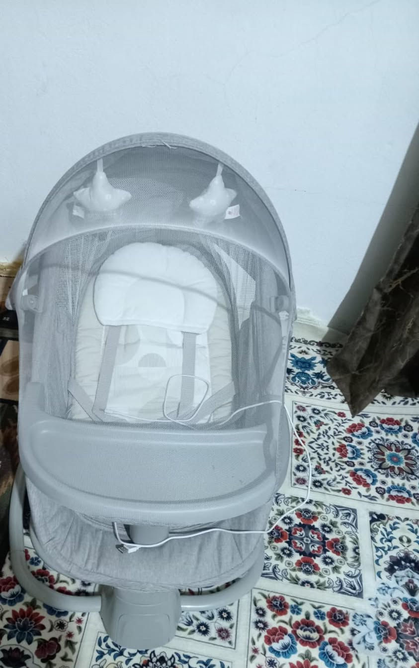 أسلام عليكم كرسي هزاز للبيع السعر 50 الرقم  لتواصل ***********
