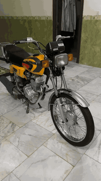 السلام عليكم دراجه 4كير شلامجه اوراق اصولي .موديل 2022 الدراجه نضيفه وجديده ما مفتوحه بس امبدل ولفتات اصلي السعر800وبيه مجال ***********
