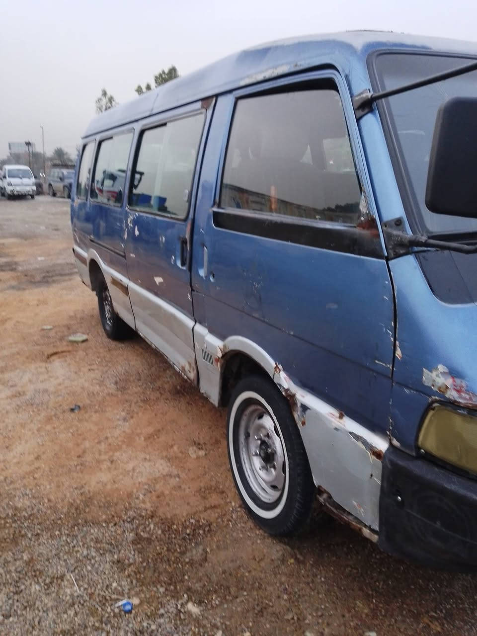 اسيا موديل 94رقم احمر بغداد سنويه عضم عاج راعي موجود غير مسئول عن الغرامات والهيئة مكينه وكير واكسن كفاله السعر 25  مكان بغداد الرقم ***********
