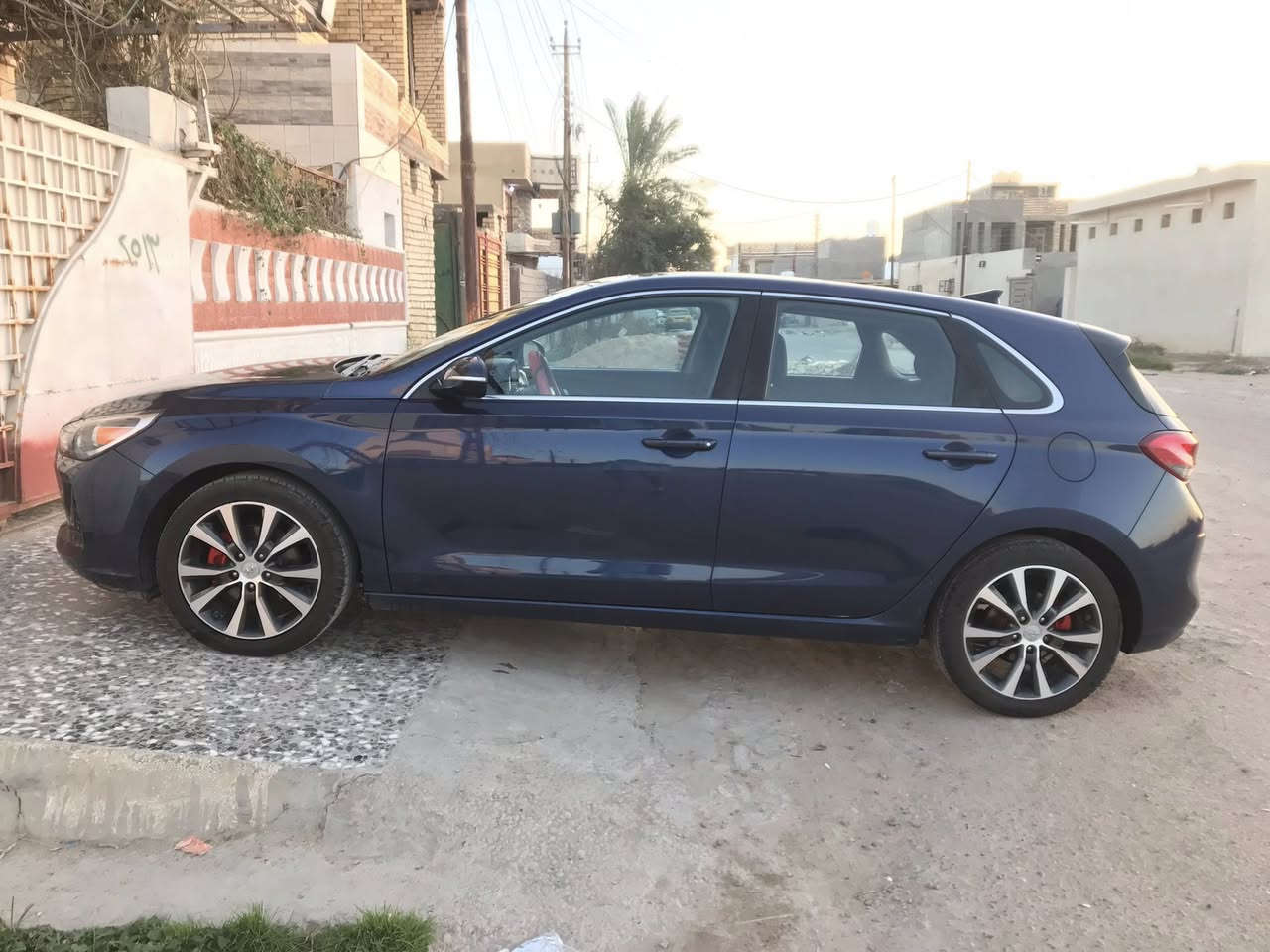 النترا هاشباك 18 gt
وراد كندي 
فوك 1/1
بنوراما 
رادار 
كامره دوارة 
زنون
تبريد ثلج
مكينة وكير بحالة الوكالة 
السيارة كلش جديدة ماشية 116 الف km
ضررها قبق جنطة فقط بدون ايرباك 
وعندي صارت تخريب شخوط بلبنيد وبدلته 
السعر 125

التواصل
وتساب ***********
اتصال  ***********
