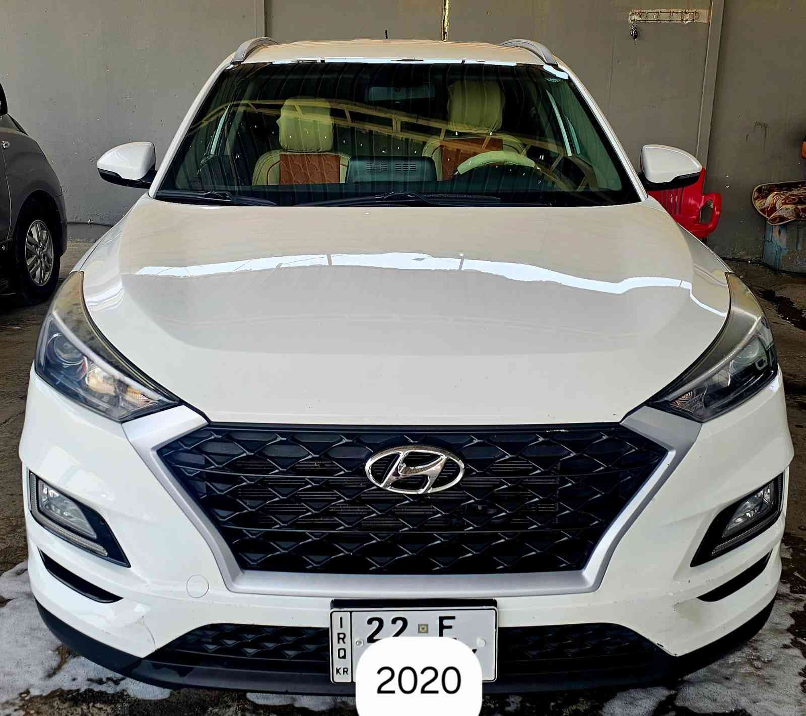 السلام عليكم توكسان جيكي م20 مكينه كير حداديه كفاله تبريد سياره مواصفات عاديه شاشه مري شفط تحكمات بيه تبديل دعاميه وجاملغ صفحه السايق وبيها بارد بل بيبان ماشر عليهن شي قليل  وتكحيل فقط رقم اربيل تريد وكاله تريد تحويل  السعر ١٧٠ وبيه مجال بصيط لاستفسار *********** او مراوس حسب القناعه مكاني حله
