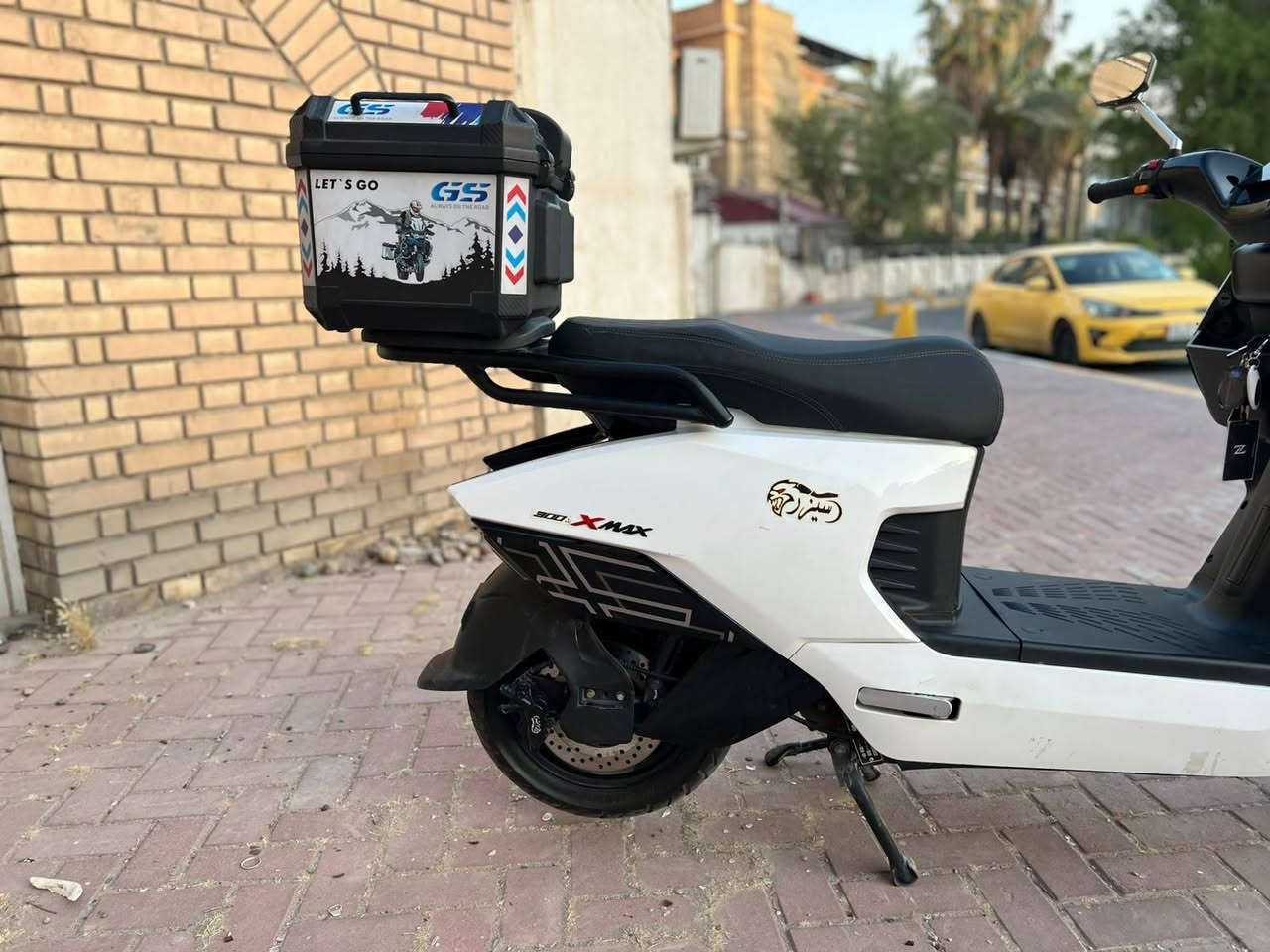 سلام عليكم شباب دراجه شحن سيزر ليو  دراجه بعدها نضيفه حيل تجي وتفحص وشوف بعينك دراجه تخبل ووكل غراضها جاهزه دراجه شركتها معروفه بل قوه ول متنانه مالتها  دراجه بيها مواصفات كلش حلوه وتخبل 

النوع سيزر ليو 
الموديل 2026 
السرع 1.2.3 معا نمره رجوع الخلف 
البطاريه 6 دبل مسطره كرافين
تمشيك بل شحنه وحده 80 كيلو 
وتكدرر تتكدً من شركه مالتها 
شاحنه اصليه من شركه 
تشغيل عن بعد 
جهاز انذار السرقه 
تشغيل عن طريق كارت 
بصمات ثنين 
كارتات ثنين 
سويجات ثنين 
نشره ليله 
السرعه 80 
صندوق خلفي كبير 
مساحه تحت كشن كبيره 
كشن سياحي  
شاشه تاب تعرض لك كل عطل يصير

بعد بيها مواصفات تخبل  

اي استفسار اتصال 

***********

مكاني بغداد
