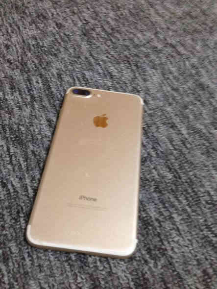 سلام  عليكم ايفون 7بلس جهاز كلشي يشتغل الجهاز مبدل شاشه والبطارية جهاز نضيف الذاكره 128والبطارية 88 سعر الجهاز 120قفل رقم توصل وتساب *********** مكاني بغداد الطارميه
