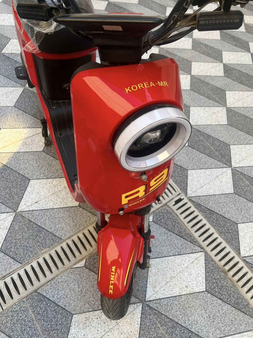 ار 9 البيع 5 بطاريات دراجه جديده سعر 450  ***********
