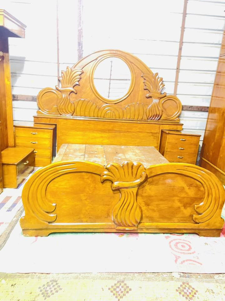 غرفه اخشاب للبيع ست ابواب ملحق صاج داخل وخارج شغل تزكام ضهر جرجوبه مال العاءله السعر ٧٠٠الاتصال على الرقم ***********متواجد واتساب وعندي توصيل
