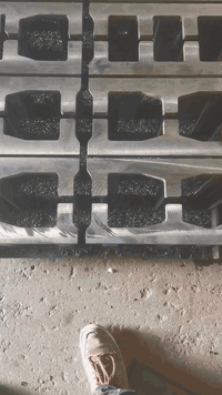 حداده لتصنيع القوالب. مع تجفيت الكابسات وملحقات معمل بلوك كركوك الحي الصناعي ***********
