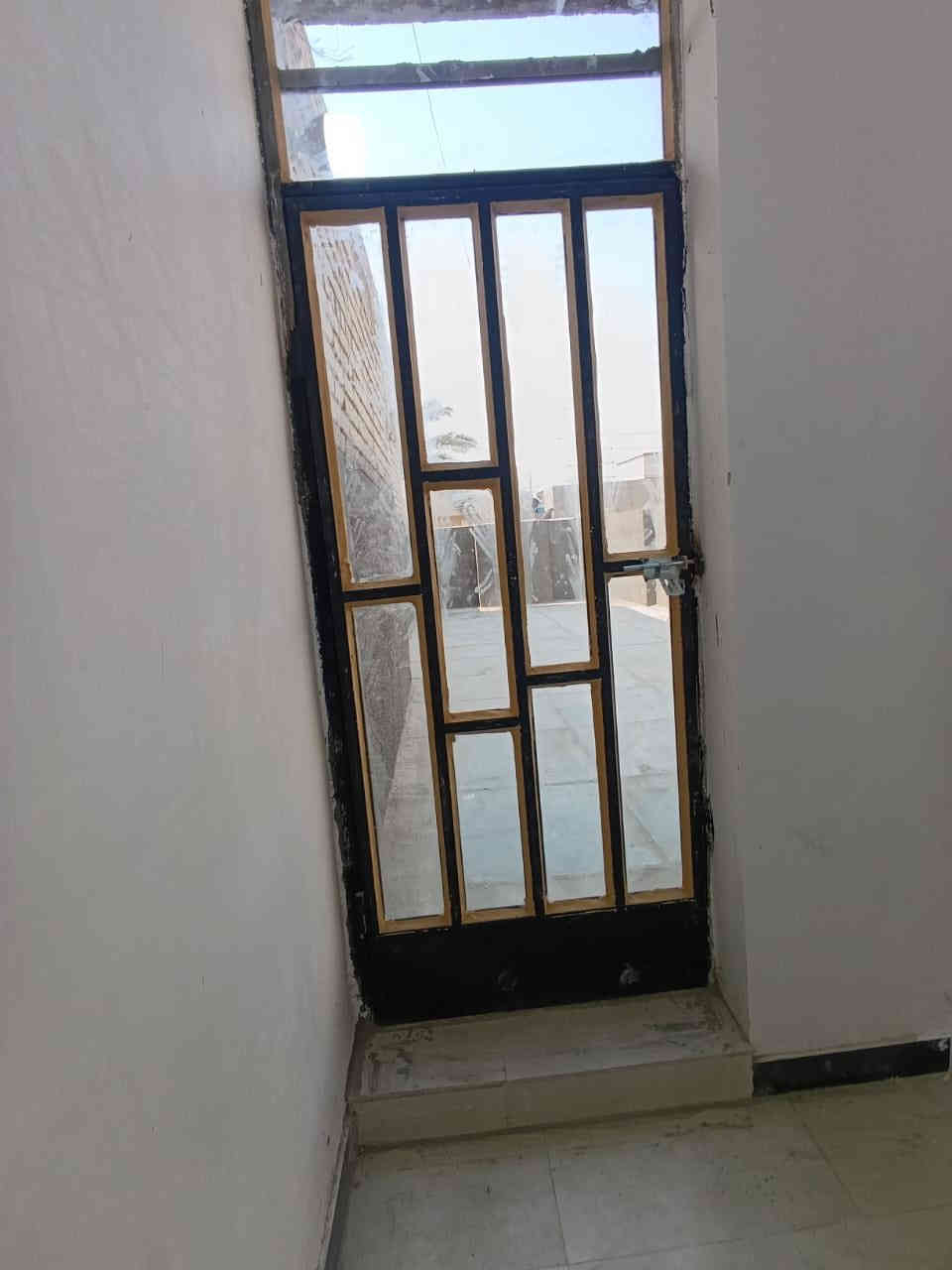 ⸻
🏠 دار للبيع – مساحة 80 متر (طابو صرف)

📍 الموقع:
الدورة – أبو دشير
قرب شارع 15 / شارع أبو حسين المضمد

🔹 المواصفات:
• طابق ونص زيرو
• استقبال
• مطبخ
• خدمات
• غرفتين نوم

📞 للاستفسار والاتصال:
***********
