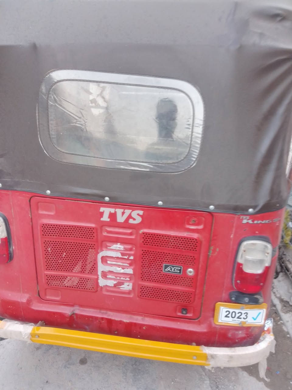 19للبيع اوراق كاملة سعر 3200مكان بغداد ***********مستعجل على بيعتها
