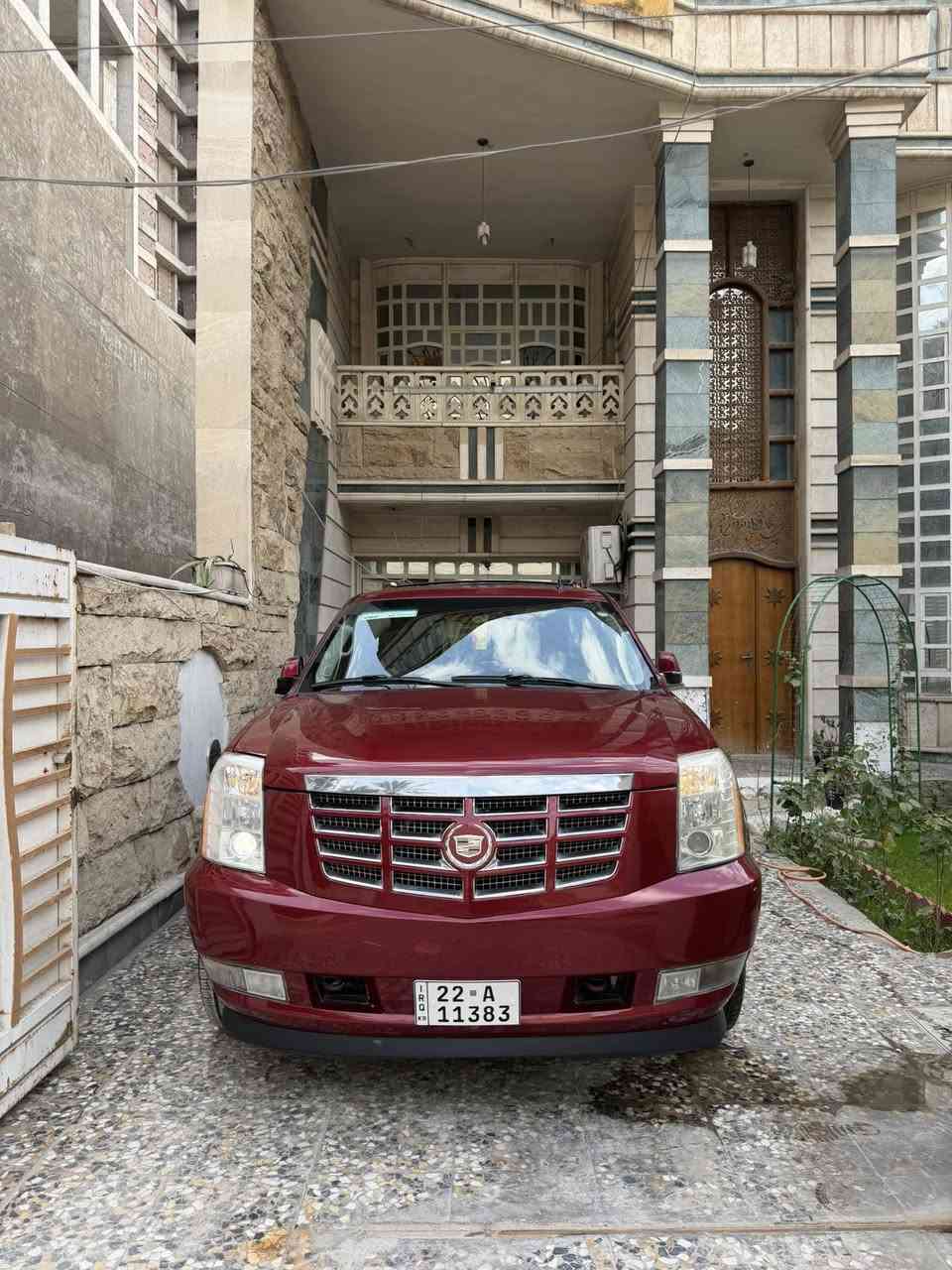 السلام عليكم كاديلاك اسكاليد
رقم اربيل الدولي هزه جديدة وسنويه باسمي جديدة لل 2031
سيارة ماشية 100 ml فول مواصفات VIP عده الفتحه 
مري شفط كشن منفصل وجلد وتدفئ وجنطة شفط كهرباء 
لايت زينون بلادي صدر امامي خلفي جديد 100/100 
عليها إدامة كاملة ومابيها اي نقص 
سيارة بيها صبغ قطعين فقط عنواني بغداد الكرادة 
***********
