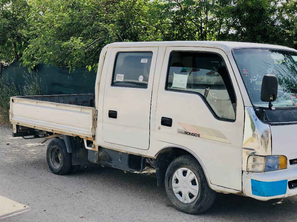 ! کیا دوو تەنی دەبڵ قەمەرەی لۆک 🚨
سەیارەیەکی بێ کێشە و بێ مەسرەف، ئامادەیە بۆ ئیشکردن. ئەوەی بەدوای سەیارەی پاک و توندوتۆڵدا دەگەڕێت بۆ کەسابەت، با ئەمە لەدەست خۆی نەدات! دینارێک مەسرەفی تێدا نییە، دەق سەلف لێبدە و بڕۆ بۆ ئیش.
زانیارییەکان:
🚙 جۆر: کیا دوو تەنی - دەبڵ قەمەرە
📅 مۆدێل: ١٩٩٨
📜 ئەوەلیات: ئاڕم پلاستیکی سلێمانی 
⚙️ مەکینە: ٣٠٠٠ی بێ سۆپەر (مەرغوبترین مەکینە،  قەت پەک ناخات)
🛠 شەرت: گێڕ، مەکینە، کارەبا، تەبرید (گەرم )، لایت و هەموو گیانی بە شەرتە 
✨ مواسەفات و خزمەتگوزارییەکانی تر:
دوو جامی پێشەوە کارەباییە.
لایت زینۆن بۆ ڕووناکی فول لە شەودا.
شەش تایەی تازە و باشی لەسەرە.
کامل سێرڤسی بۆ کراوە، ڕۆن و فلتەر و هەموو شتێکی تازەیە.
سوکان پاوەرە و سوکانی بە تەقەڵ بۆ دوراوەتەوە.
یەک تاقم کوشنی تازەی لۆکی بۆ بەستراوە (وەک لە وێنەکان دیارە).
📍 شوێن: سلێمانی
💰 نرخ: تەنها یەک کۆمێنتی بچووک بکە، یەکسەر نرخت بۆ دەنێرینە نامە! 📩
📞 بۆ پەیوەندی و زانیاری زیاتر:
***********
***********
(پەلە بکە، سەیارەی وا پاک کەم دەکەوێتە بازاڕ!)
دەقی عەرەبی (Iraqi Arabic)
🚨 فرصة ذهبية لأهل المصلحة والشغل! كيا حمل 2 طن دبل قمارة 🚨
سيارة جاهزة للشغل من الدعامية للدعامية، ما بيها أي نقص ولا درهم مصرف. تدور سيارة نظيفة، قوية، وتتحمل كد وشغل؟ هاي لقطتك! دق سلف واطلع استرزق.
التفاصيل:
🚙 النوع: كيا حمل 2 طن - دبل قمارة
📅 الموديل: 1998
📜 الأوليات: سنوية (آرم بلاستيك) سليمانية، 
⚙️ المحرك: 3000 بدون تيربو (بدون سوبر) - المحرك المرغوب مال كد وتعب.
🛠 الشرط (الضمان): كير، محرك، كهربائيات، تبريد (حار)، لايتات، وكل شي بالسيارة مكفول وشرط الفحص!
✨ المواصفات والاضافات:
الجامات الأمامية كهرباء.
لايتات زينون إضاءة فول.
6 تايرات نظيفة جداً ومكفولة.
مسويلها سيرفس كامل، ما تحتاج أي شي.
ستيرن باور + تخييط الستيرن جديد.
تغليف كشنات (تخم كشنات) جديد بالباكيت.
📍 المكان: السليمانية
💰 السعر: خلي تعليق صغير ويوصلك السعر على الخاص فوراً! 📩
📞 للاستفسار والاتصال:
***********
***********
(السيارة لقطة وما تتفوت، خابر وتدلل!) السليمانية, العراق

