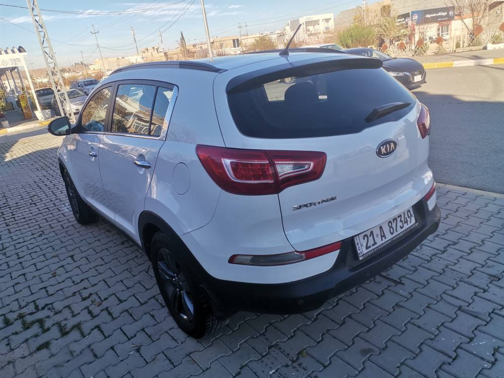 kia sportage
مۆدێل 2011
بێ بۆیاخ..
مەکینەی نەکراوەتەوە
رەقەم وسنەوی نوێ تا 2029
گێرو مەکینەو تحويل بەشەرت..
شوێن تەق تەق.
*********** أربيل, العراق
