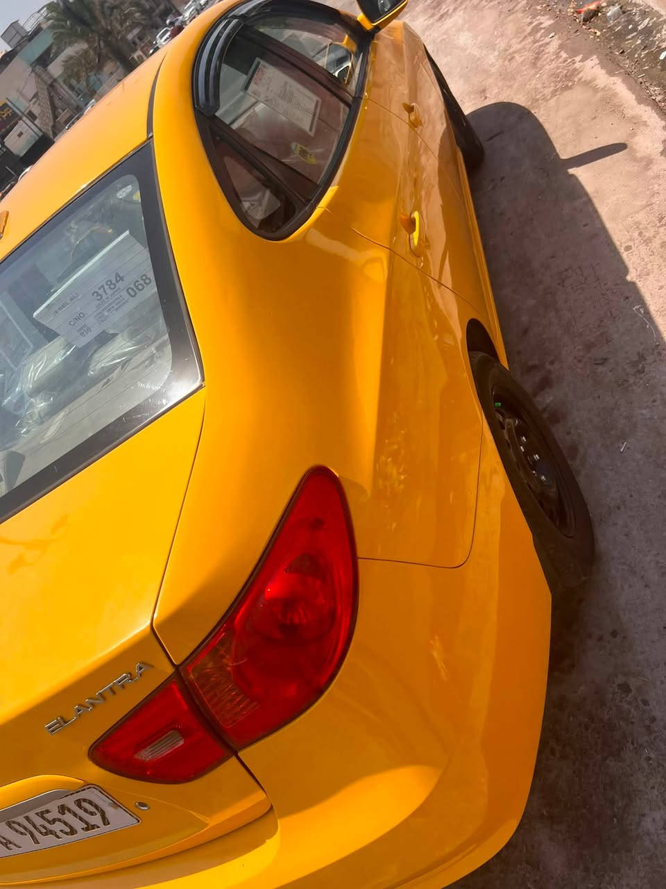 السلام عليكم
النترا مقدس 2009 
كير ومكينه كفالة 
منظومة تبريد جديدة البارحة شديتهه كهربائيات كلهه جديده وشغاله 
شاشه كاميرا خلفية 
حادثهه جاملغ وبنيد 
سونر موجود بالصور اليوم مسوي 
سيارة مكفولة من الكص والشاصي 
رقم انكليزي بغداد مصفرة
 السعر 92 
ترهم اقساط ومراوس 
العنوان بغداد الاورفلي 
***********
