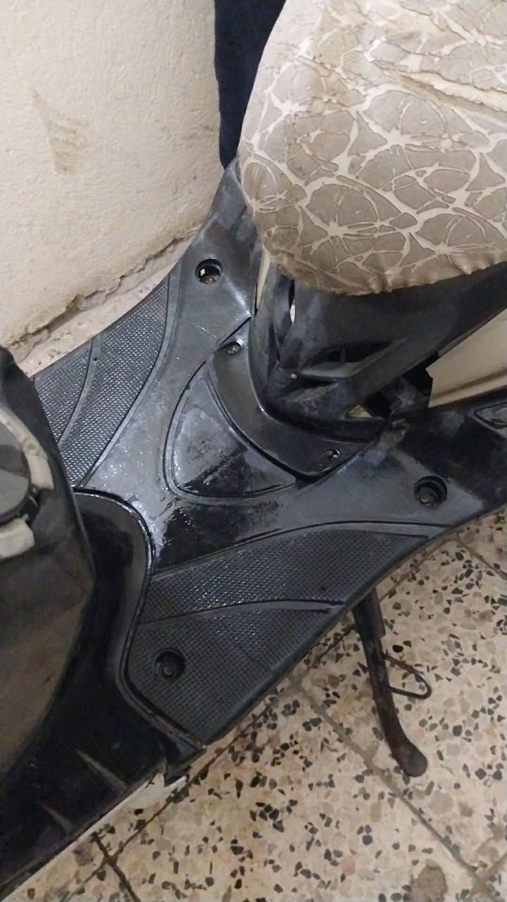 سكنس  فحل  كوري مكينة ناعمه سلف هندر نكره كل وقت  كهربائيات كاملة  لا تبخير ولا نضوح نقصها ترايش وستان تعليك   سعر ٣٧٥ وبيها مجال حك الجيه مكان حرية ***********
