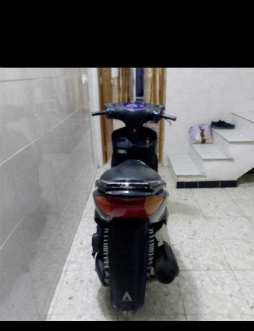 السلام عليكم اخوان دراجه لبيع سكنس نثيه الدراجه خير من الله المكان بغداد الشعب سعر 450وبيه مجال *********** وبيه واتساب
