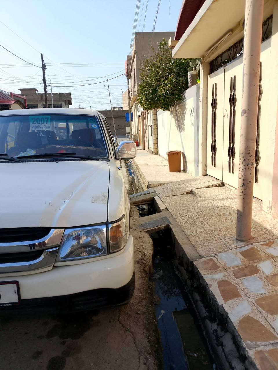 سلام وعليكم بيكم دير للبيع
موديل 2007 رقم نينوئ مسطره. 65 العنوان موصل حي القدس ***********
