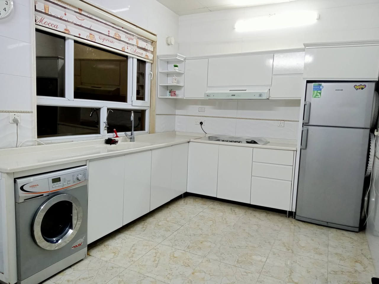 کەوەنتەردەرگای دار ناوی ئەلەمنیێۆم زۆر پاکە.بۆفرۆشتن. نرخی(٦٠٠٠٠٠).ژ.م(***********)
