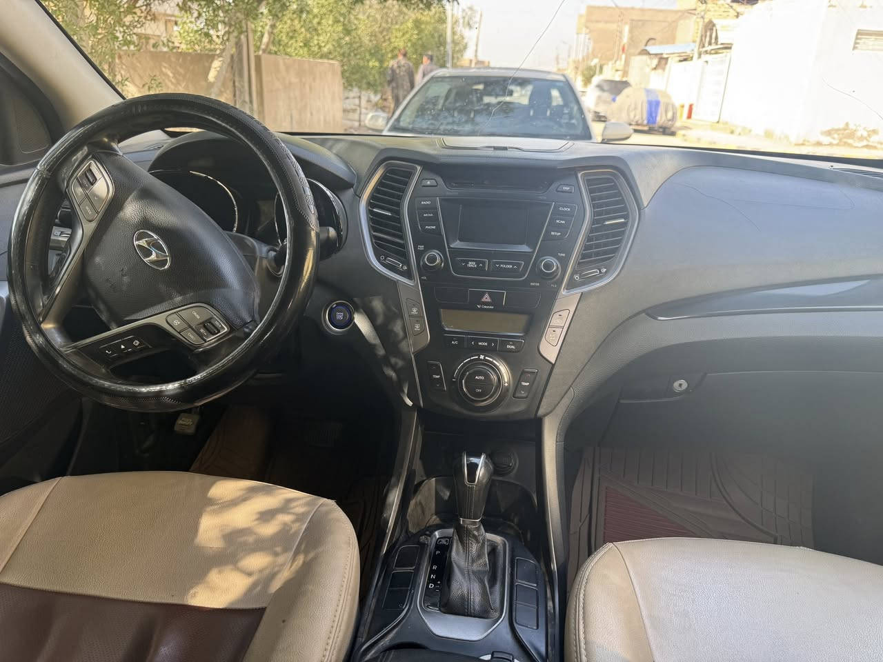 سنتافي 2013 خليجي كفالة عامه فوول مواصفات كلشي بيها 
6 سلندر محرك 3,300 رقمها بغداد مشروع وطني 7 راكب ماشية 133 الف حقيقي سيارة ماناقصها اي شي للاستفسار اكثر الاتصال ***********
السعر 178
