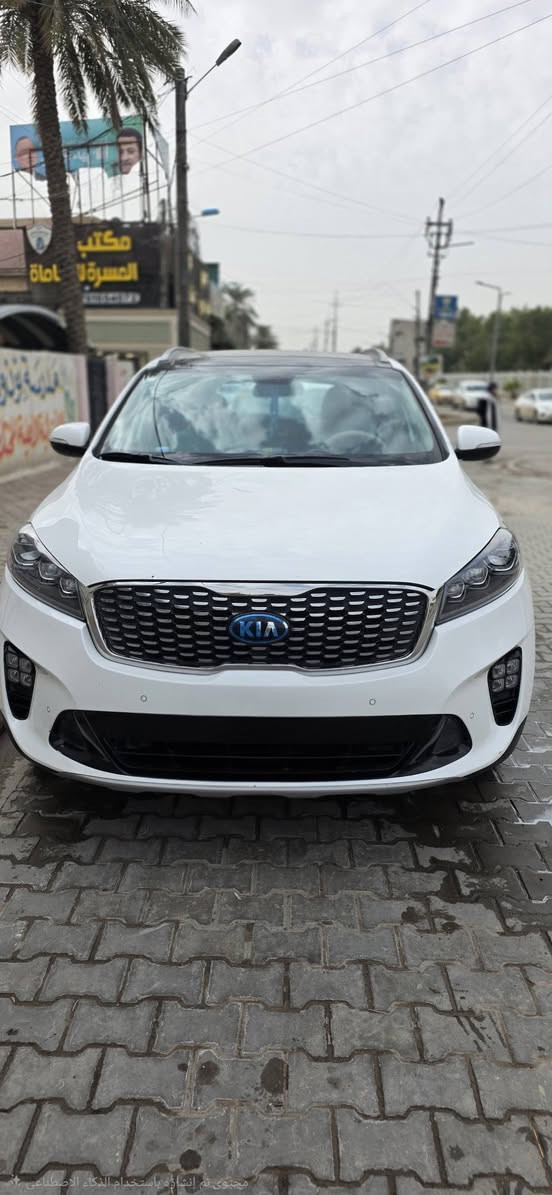 السلام عليكم سورنتو موديل ٢٠١٩ سيارة مكفولة كفالة عامة من صبغ والضربة محرك وكير مكفول تبريد ٣ قطع سيارة فول مواصفات عدا الفور ويل والهاند بريك سيارة ٨ حساسات برد خلفية بلادي سيارة ماشية ٨٦ الف  رقم بغداد الماني باسمي تحويل ثاني يوم سيارة تخم تاير  السعر ٢٧٥ وبيه مجال مكان السيارة بغداد حي الجوادين رقم ***********
