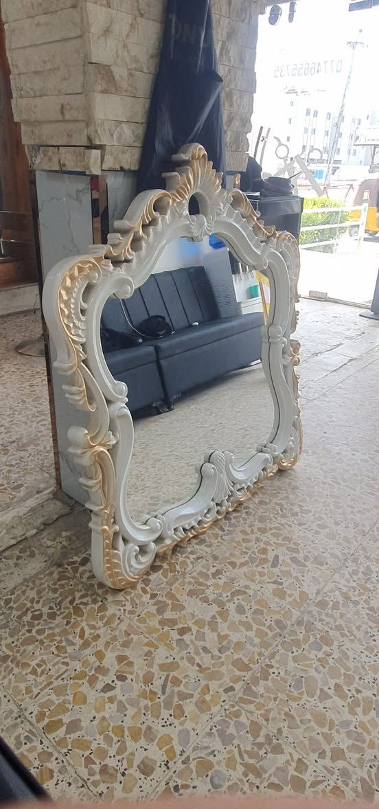 سلام عليكم مرايه ديكور حلاقه للبيع جديده  لتواصل ***********
