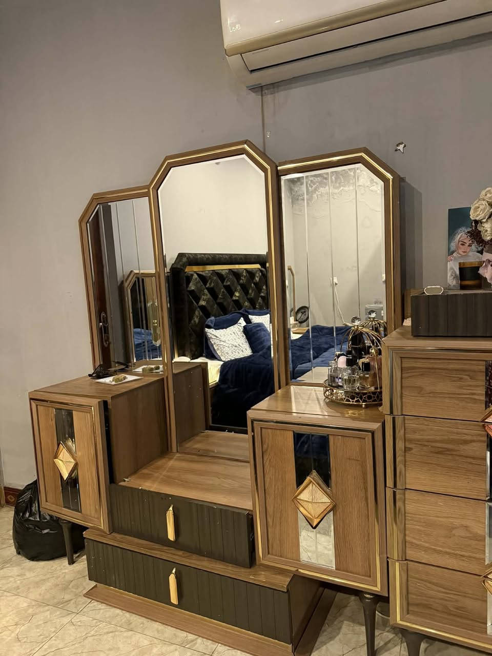 غرفة تركية للبيع مابيهه ضرر اخذتهه قبل سنة بملونين ٨٠٠ وبيها مجال ٨ قطع


**إذا كنت صاحب هذا الإعلان وتريد حذفه لأي سبب، رجاءا أرسل رسالة إلى الدعم الفني**