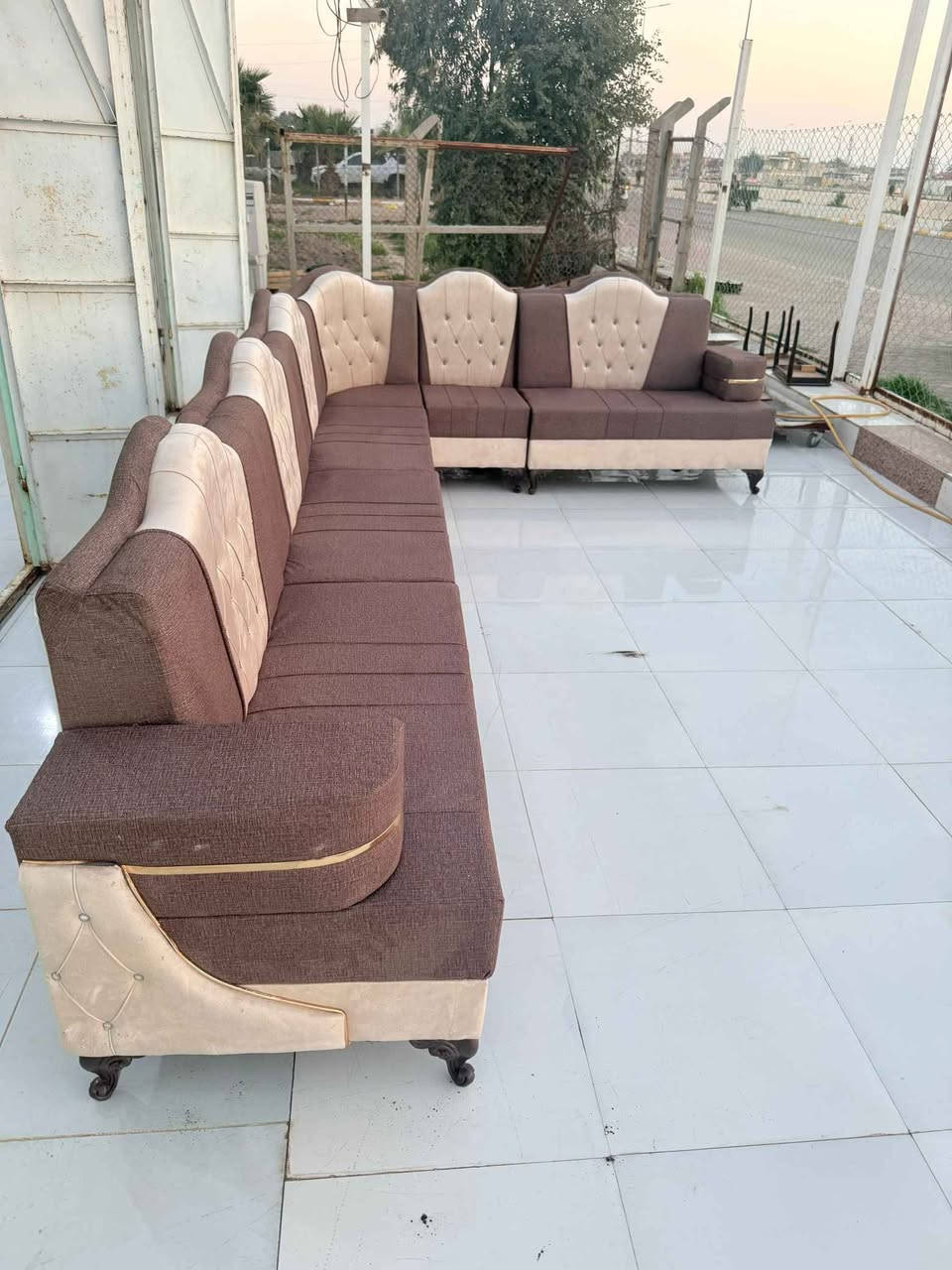 ديوانين نفس اللون يشغل استقبال 6في4 متوفر اكثر من موديل أشتغل ع المتر العنوان العزه القديمه قرب التارتان ع الدجيلي للأستفسار *********** واتساب دهل اوران, واسط
