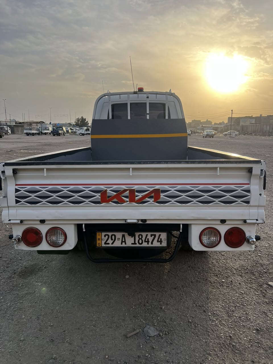 كيا حمل 2014 رقم واسط انكليزي
سياره مكفوله مكينه وكير وحداده
(السعر 108)الرقم ***********
العنوان بغداد
