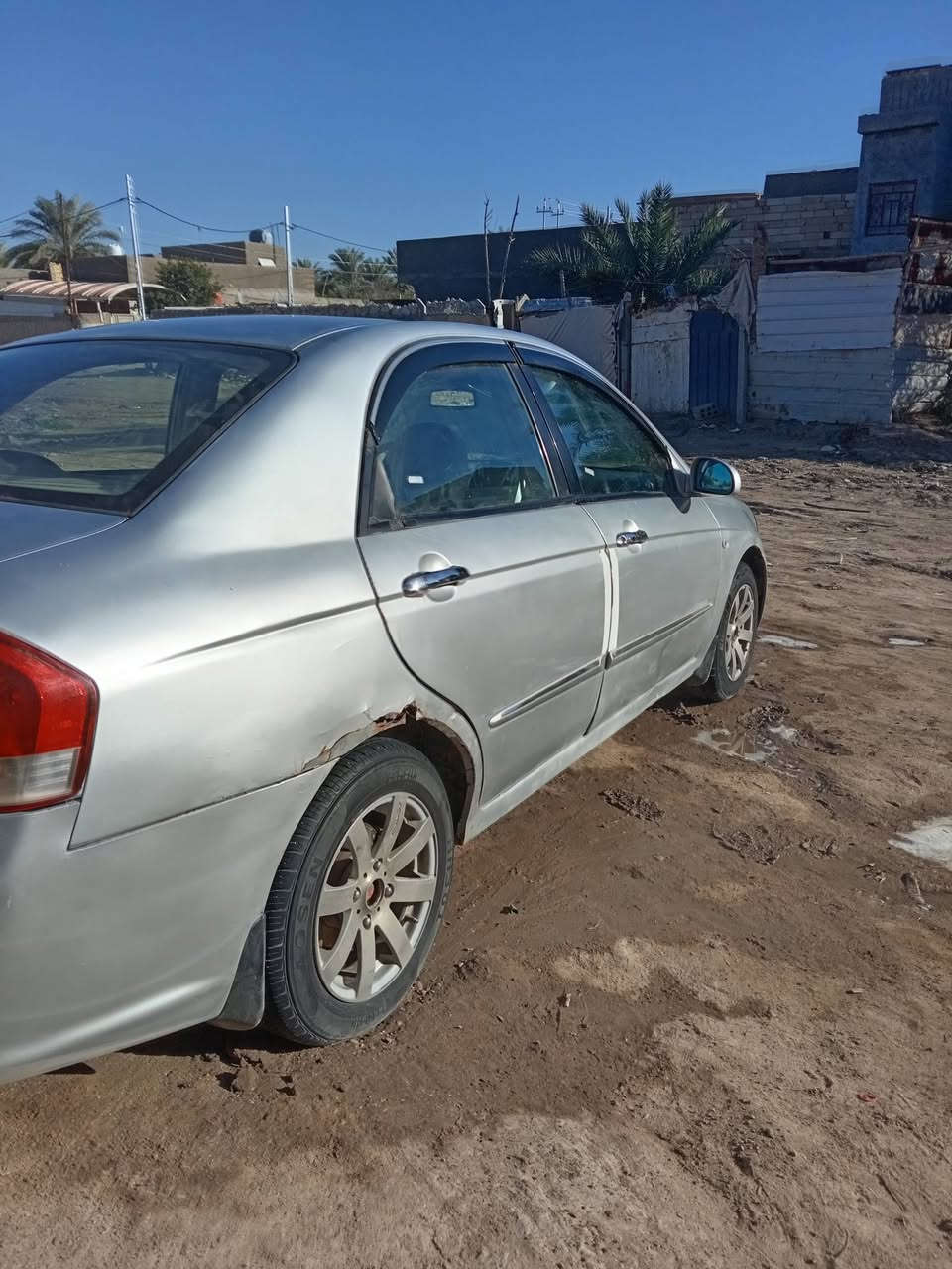 السلام عليكم مو رخصه الإدمان سيراتو 2006 وارد خليجي مكينه 1600 السياره تخم تاير جاهزه السياره من كلشي السياره مال جناي سنويه جديده رقم بابل  اتصل على الرقم ***********
