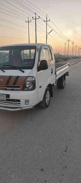 السلام عليكم كيه موديل 2013 مسكر مكفولة كفاله عامه كير ومكينه واكسن حداديه جديده تخم تاير جديد بيها طخه بالدبه طخه بسيطه تحويل مباشر السعر 93وبيها مجال للشراي رقم***********
