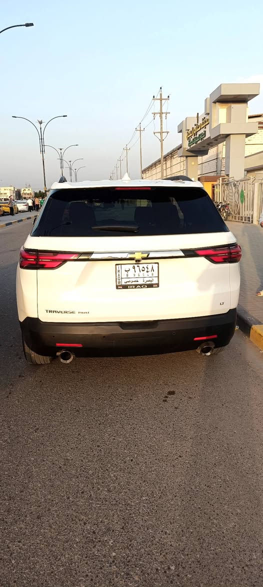 من رخصت مدير الكروب المحترم سلام عليكم اخوان ترافرس موديل 22  شاشه كبيره كشن كهرباء صندوك كهرباء كشن منفصل باسمي مكاني البصره الكرمه سياره جاهزه من كل النواحي أن اشاء الله مغلف ارضيه سعر 260 وبيه مجال ***********
