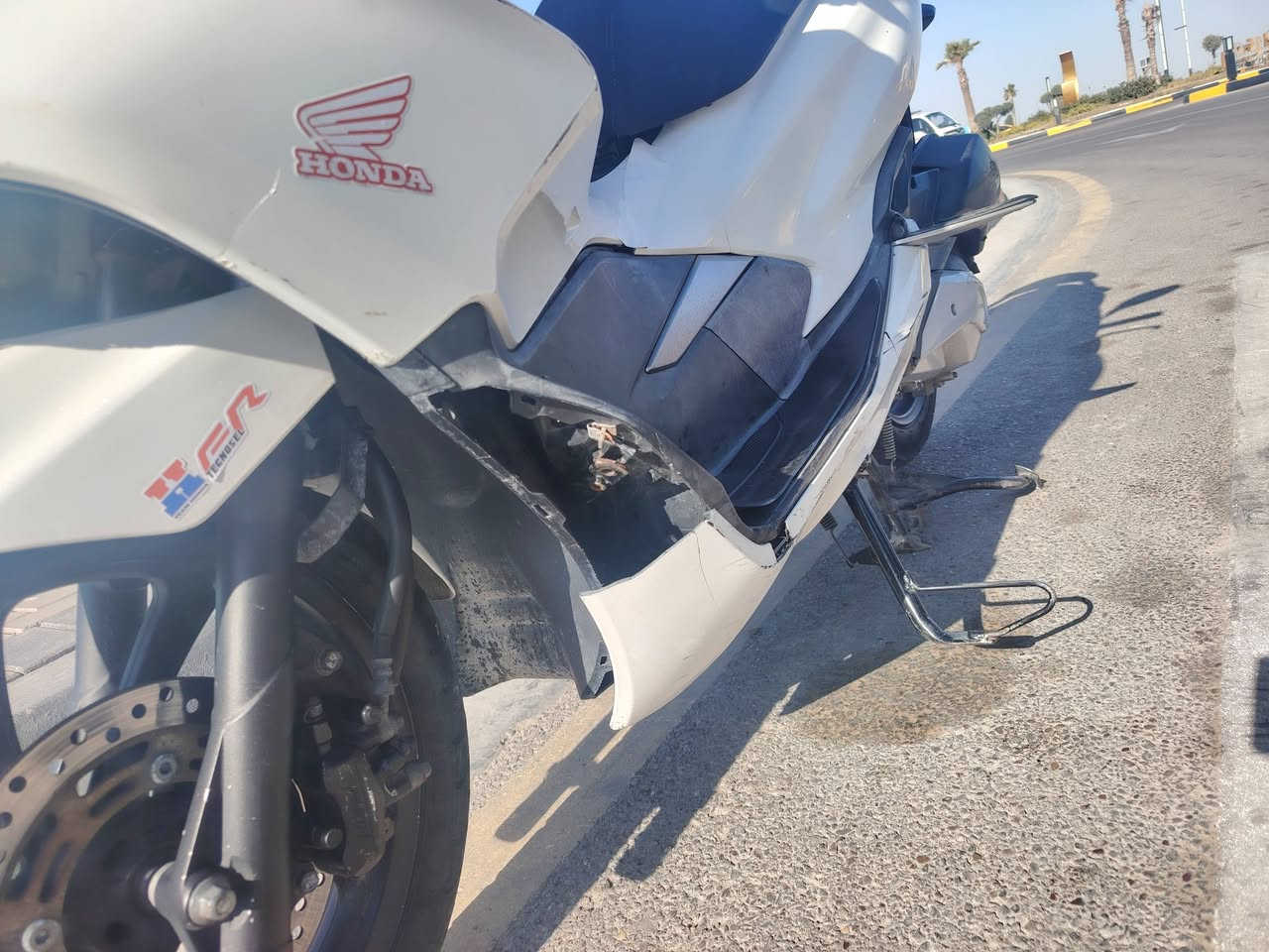 سلام عليكم بيسي كس جيل ثالث كفالة عامة ومحركهة بلادي ما مفتوح تراجة حلوة بس بيهة كسر بصيط بل كفر مثل ما موضح بل صورة  السعر 14 ورقة بيهة مجال بصيط العنوان بغداد حي جهاد وهاذة رقمي ***********
