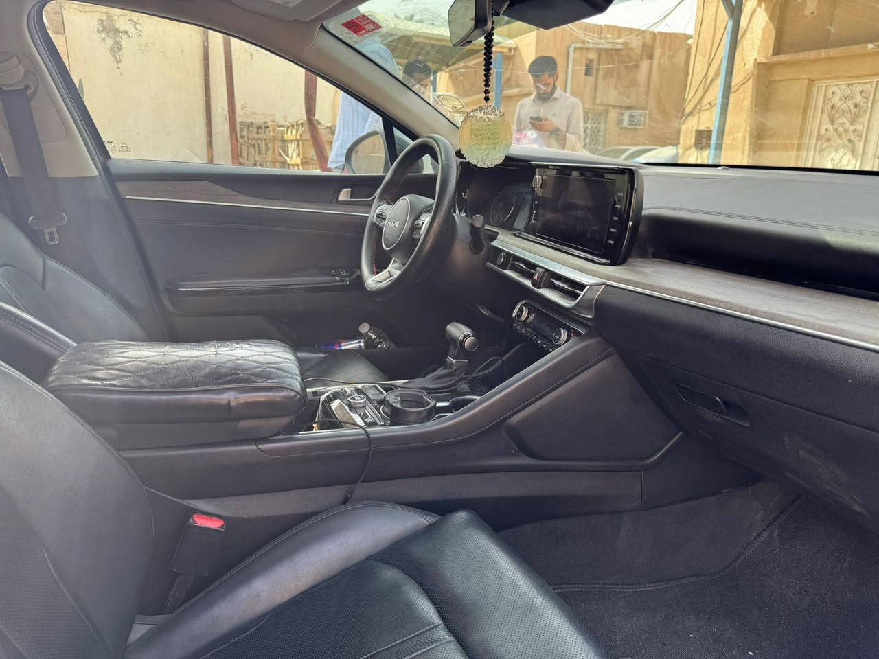 كي 5 موديل 2022 وارد امريكي
فئة ex فول الفول واحد على واحد
ماشية 75 الف كيلو
محرك 1600 تيربو
رقمها اربيل بأسمي

كامرة
حساس
تحكم ستيرن 
رادار
مثبت سرعة
قيادة ذاتية
بانوراما
كشنات تدفئة تبريد
وباقي مواصفات الex المعروفة
السيارة مفولة كلشي بيها

حادثها جاملغ جهة السايق وصور الحادث موجودة بالمنشور
***********
السعر ١٩٥ورقه وبيه مجال للشراي
