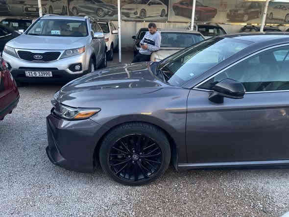 السلام عليكم 
كامري 2020وارد امريكي ايرباكات سليمه 
ماشيه 126الف ميل
سياره كير محرك مكفولات بشرط 
حادثه مرفق بلمنشور مصلحه من امريكا وداخله للعراق 
دعاميه اماميه مصبوغه وبيها بارد بسيط جاملغ عكس السايق تجي تفحص وتشوف بعينك 
رقم اربيل تحويل مباشر او وكاله 
السعر 175 وبيها مجال للشراي
الهاتف ***********
