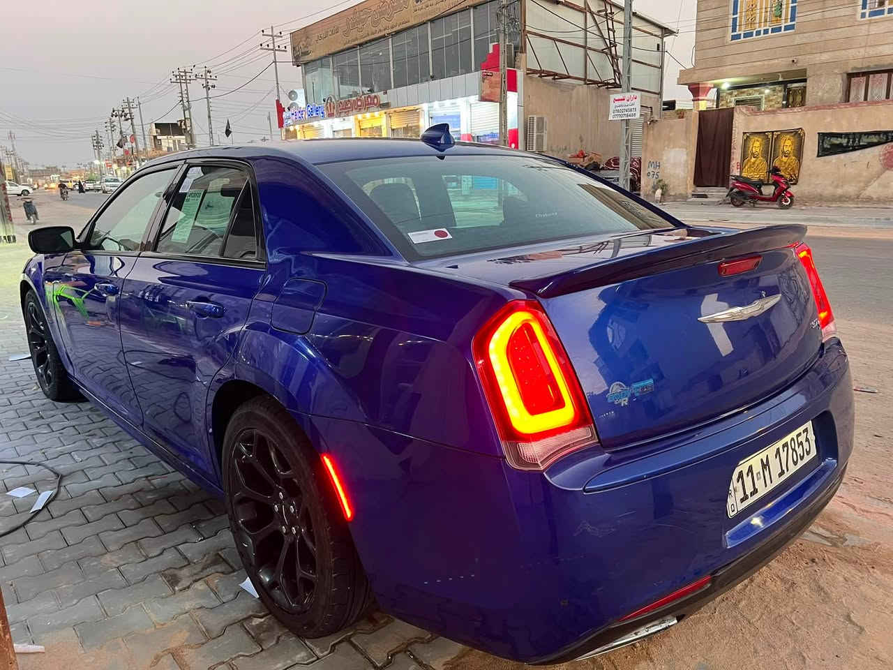 كرايسلر C300 اوباما للبيع
> الموديل : 2019
الرقم : بغداد
العداد : 100 الف
المحرك والكير : بشرط الفحص كلشي بلادي وعالفحص
المواصفات : فول مواصفات عدا البانوراما 
الضرر : بنيد فقط والداخل جديد
الملكية : باسمي تحويل مباشر ثاني يوم
السعر : 218 ورقة وبيها مجال بسيط للشراي
المكان : البصرة
للاستفسار : ***********
> السيارة كلش مرتبة ونظافة 90% جاهزة لا تصليح ولا نقص ، مال جناي رايد يتوكل
الله يبارك للمشتري
