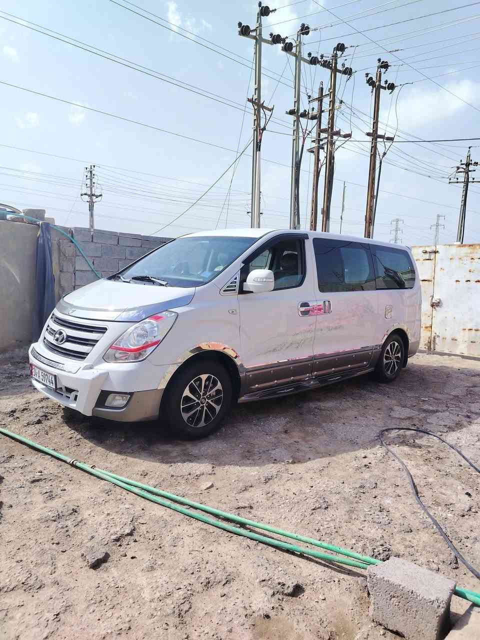 السلام عليكم ستاركس مجول بلاد للبيع فقط موديل 2014 كفاله عامه تفاصيل بالسونار مكان السياره البصره الهارثه  ***********
