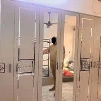 غرفه نوم للبيع استخدام قليل  خمس قطع  رايدتها ٤٠٠ وبيها مجال