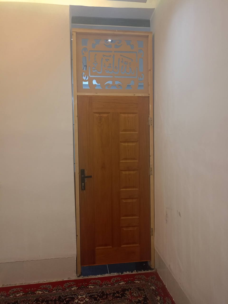 السلام عليكم باب جديد صار 20 يوم من اخذته بس ميرهم لان عندي ارتفاع عالي كلش نظيف نظافه 100% اخذته ب 130
قيمه مايرضي الله واخذه لان ما احتاجه اريد اسوي تفصال 
مكانه العطيشي بسوك 
***********
