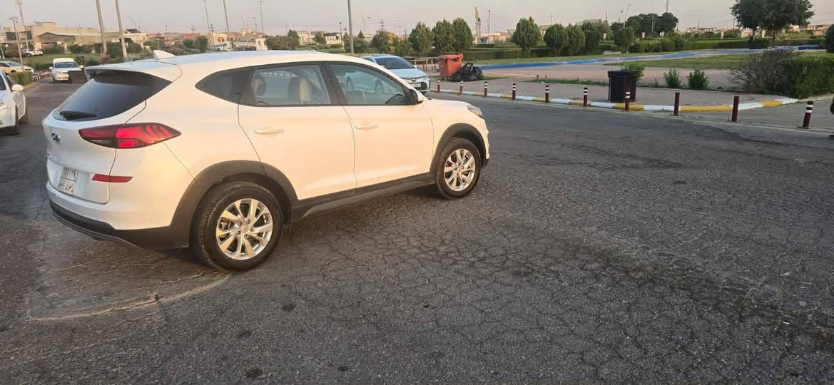 هیۆندای تکسۆن مۆدیل 2019 سێ پارچەی بۆیاغە پێش کەپس ئێرباگی هیچ نەتەقیوە سەنەوی بەناوی خۆمانە یەک دەسته گێر مەکینە هەموو گیانی بەشەرت سەنەوی تازە بەسەرچووە ، 
سعری 140$مەجالێکی کەم
*********** أربيل, العراق
