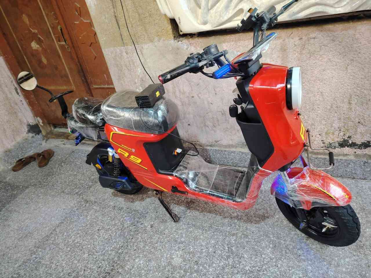 سلام عليكم...
دراجه شحن مديل 25 بطاريات كبار...
كلشي ما بيها رخيصه... راسني واتساب *********** راسني وانه خادم... رخيصه تره...
