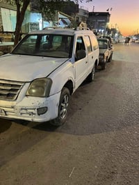 ابيض • ٢٠٠٥ • رقم ذي قار